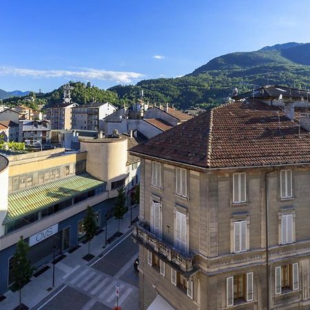 Panoramic Penthouse In The Historical Center Apartment Domodossola Exterior foto