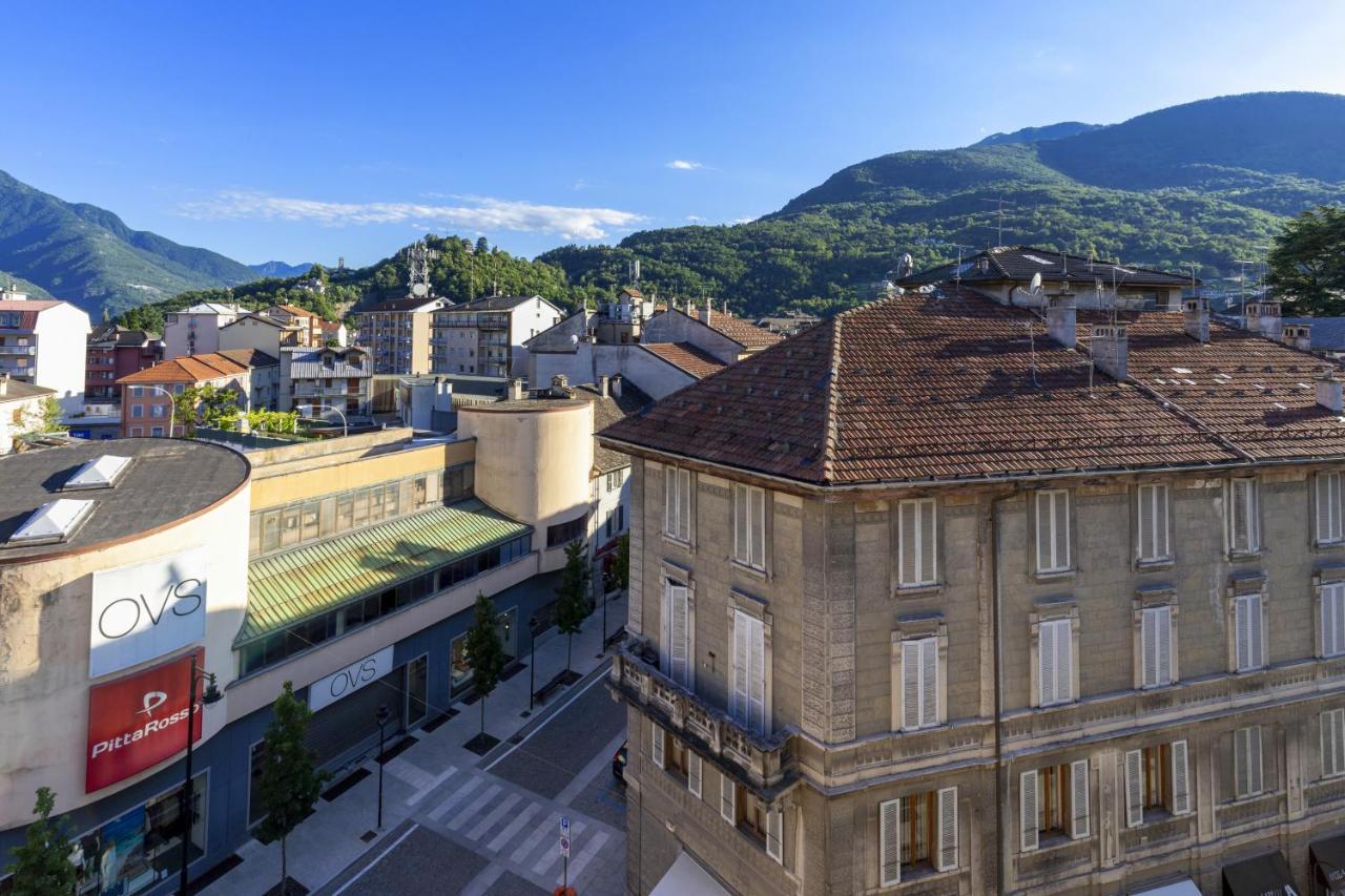 Panoramic Penthouse In The Historical Center Apartment Domodossola Exterior foto