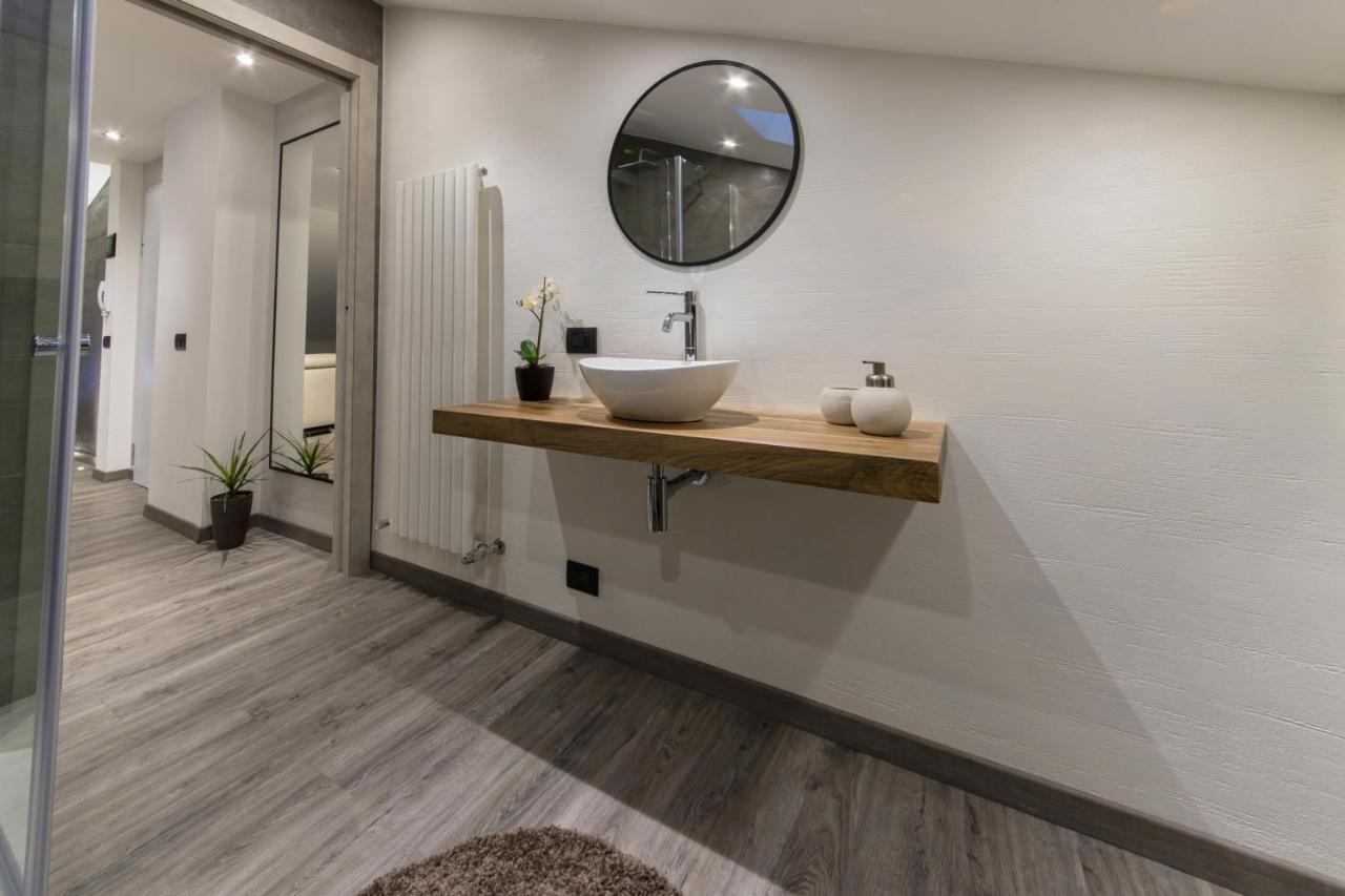 Panoramic Penthouse In The Historical Center Apartment Domodossola Exterior foto