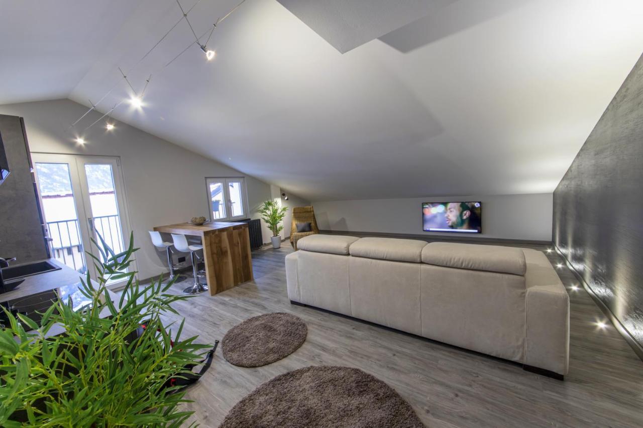 Panoramic Penthouse In The Historical Center Apartment Domodossola Exterior foto