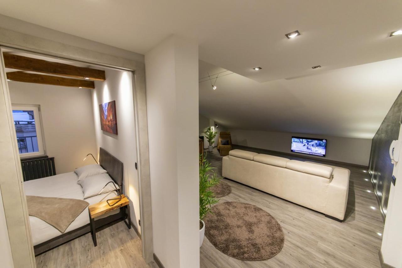 Panoramic Penthouse In The Historical Center Apartment Domodossola Exterior foto