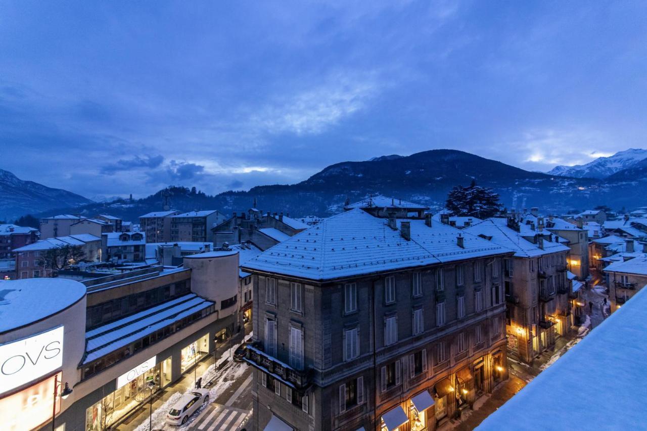 Panoramic Penthouse In The Historical Center Apartment Domodossola Exterior foto